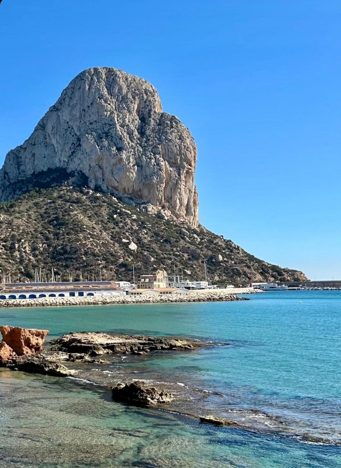 Natalie Calpe Sun 100M To The Beach Center Eksteriør bilde